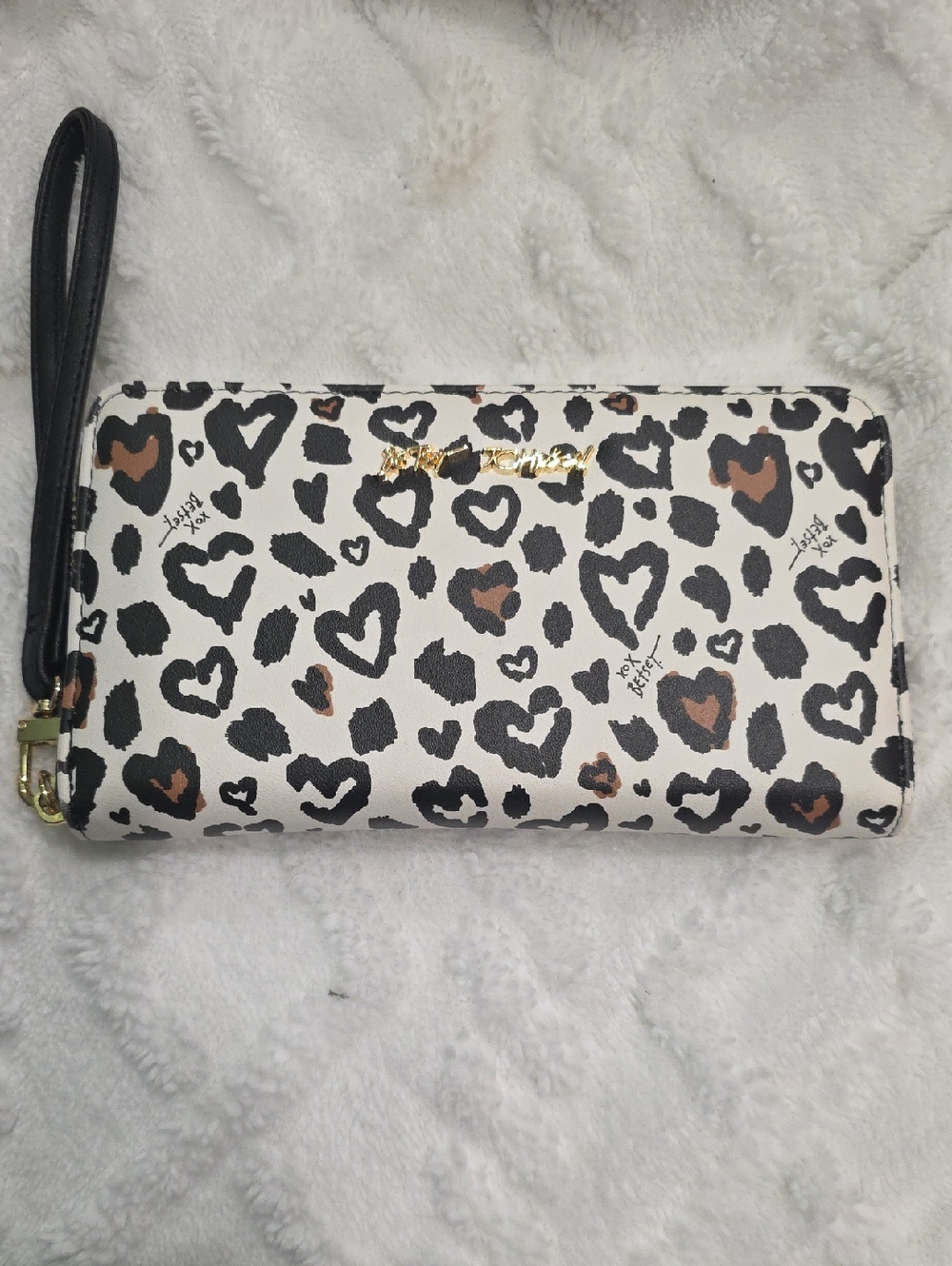 NWOT Betsey Johnson Leopard Wristlet